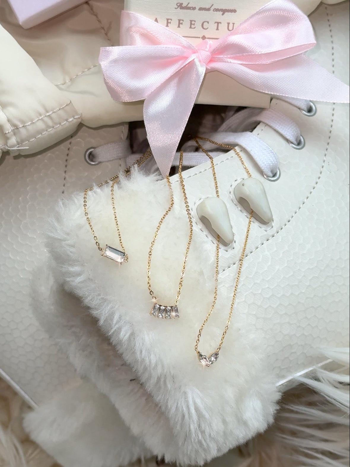 Colier auriu - "Once a Ballet Girl"