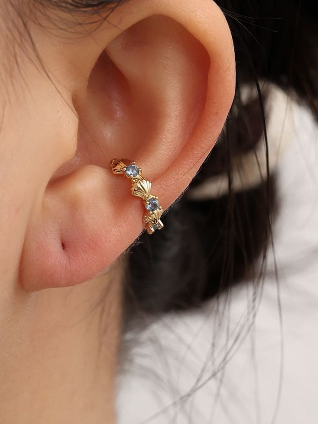 Meet Me at Sea - earcuff cu cristale zirconia albastre