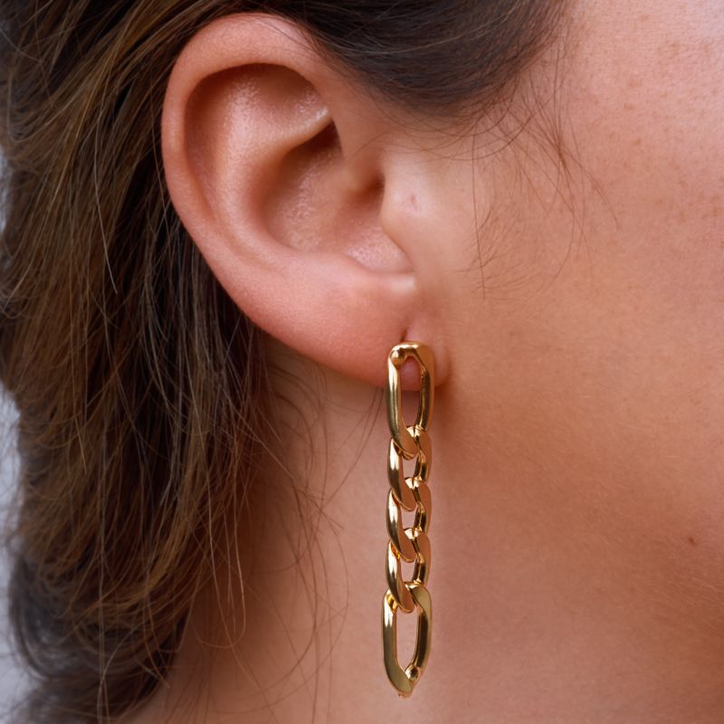 Cercei aurii - "Kept His Secrets"