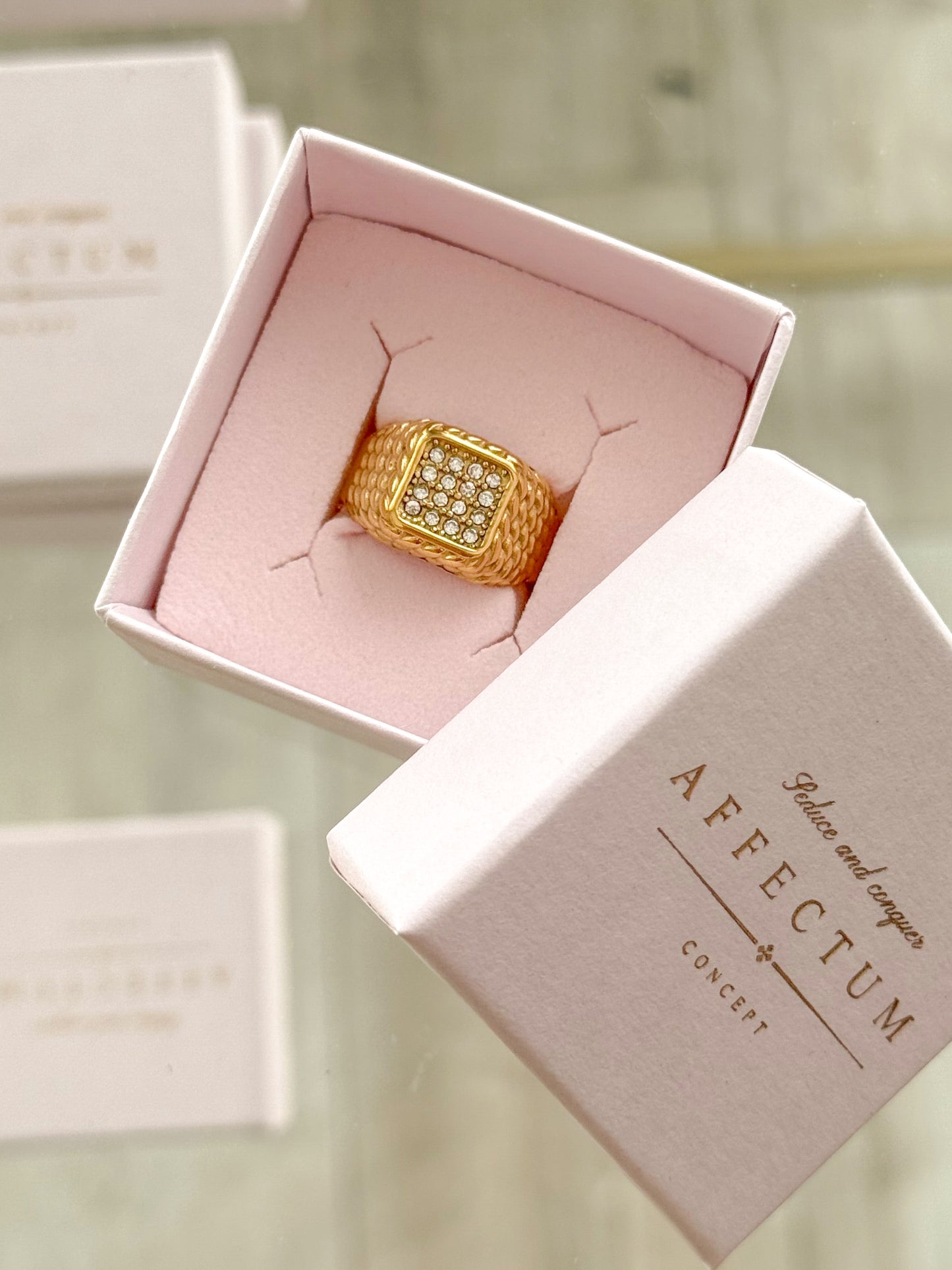 Inel auriu/argintiu - "Kiss the Ring"